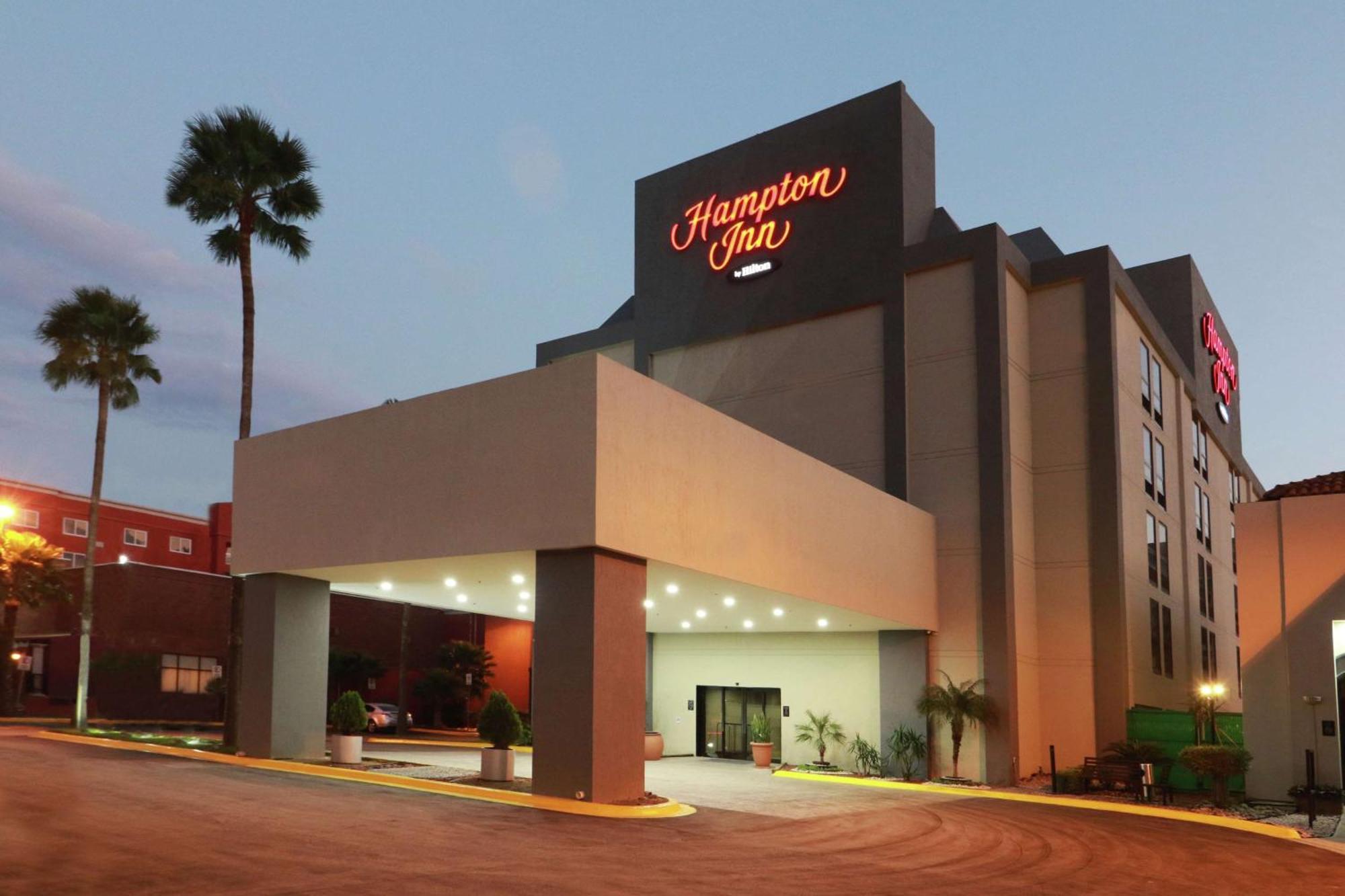 Hampton Inn Monterrey-Airport Экстерьер фото
